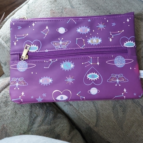 Aura Space Scene Heat Sensitive Pencil Pouch - Picture 5 of 5